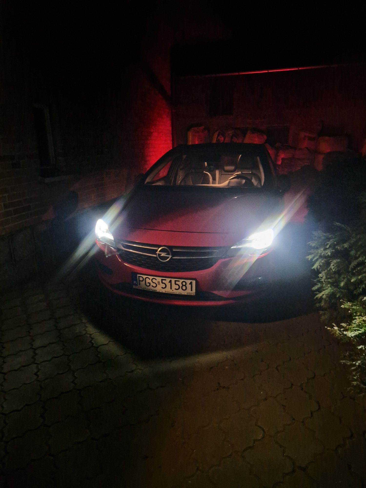 Wszystkomający OPEL ASTRA k o mocy 200 km.