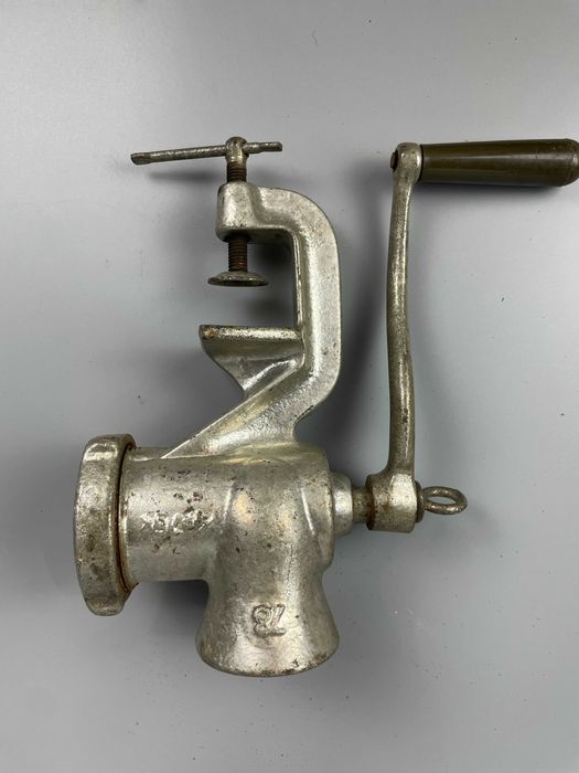 Maszynka do mielenia mięsa vintage prl retro zabytek antyk