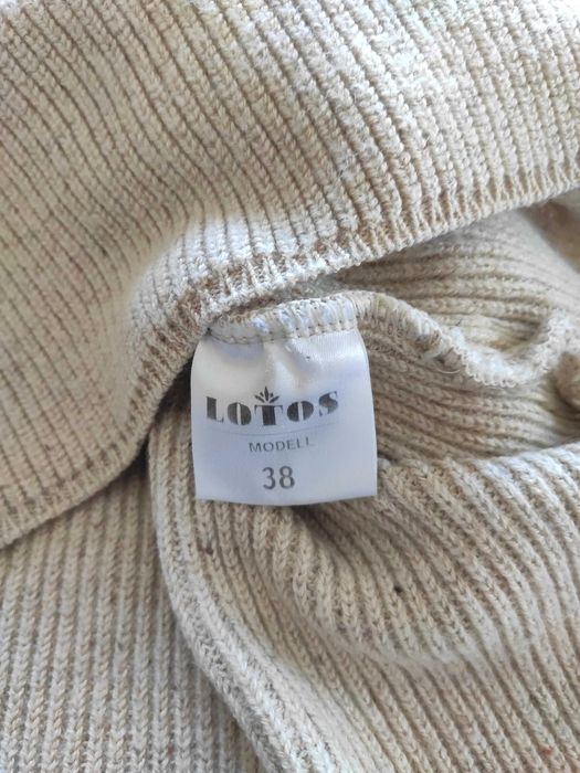 beżowy sweter z golfem prążkowany wełniany z jedwabiemS M