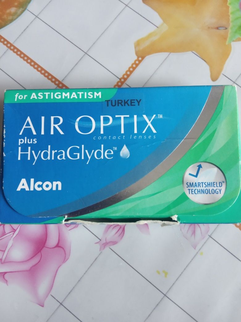 Контактні лінзи Air Optix Plus Hydra Glyde for astigmatism