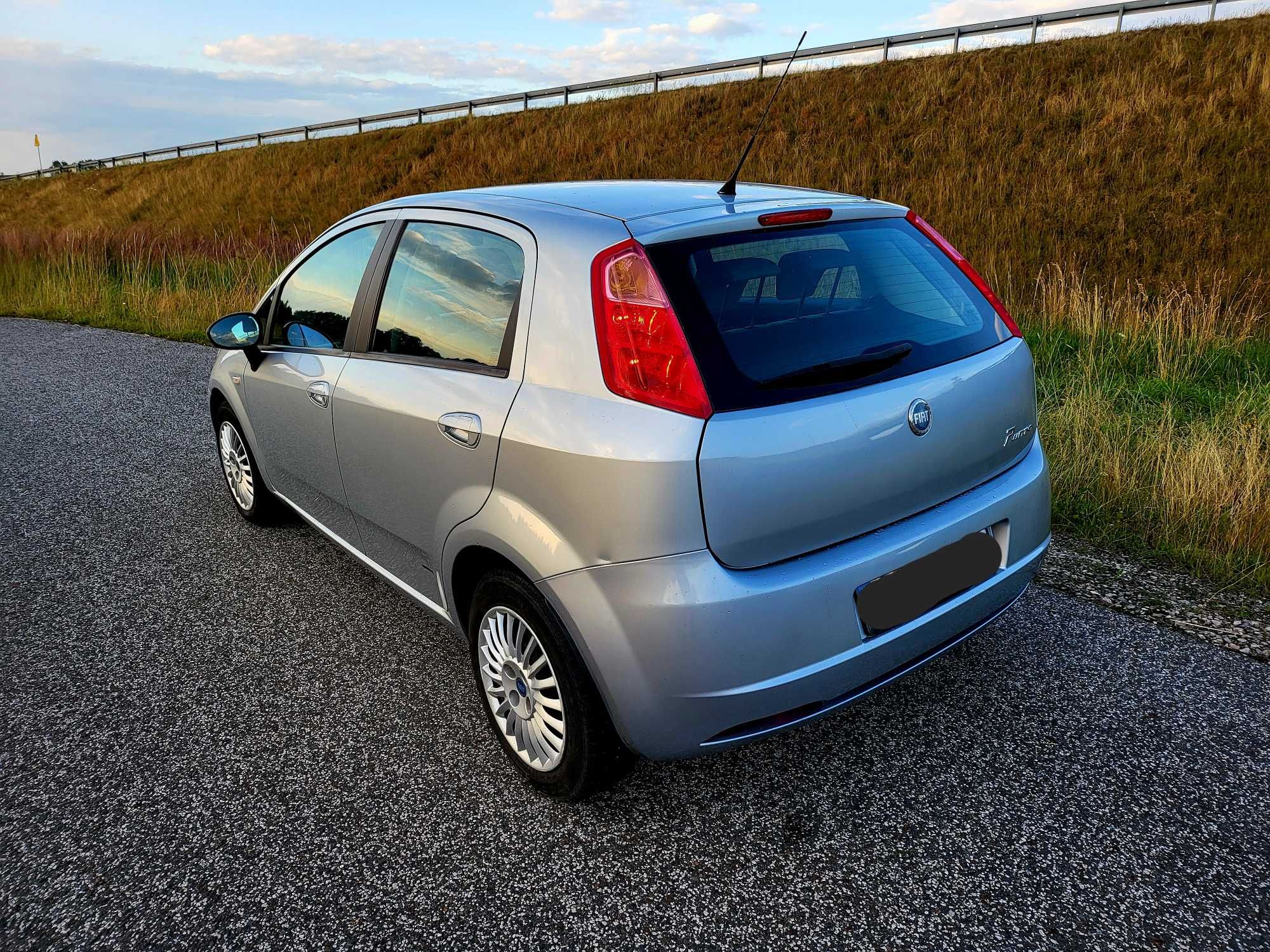 FIAT GRANDE PUNTO 1.2 tylko 74tkm klima CITY webasto 5drzwi JAK NOWY