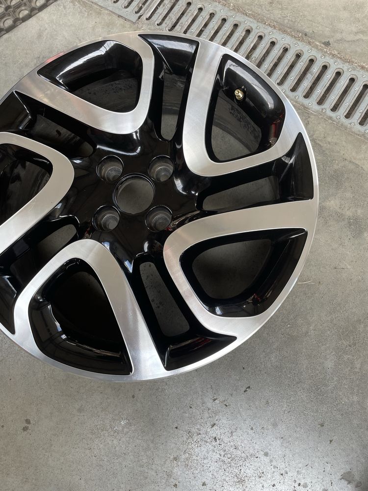 Felga kolo renault captur 17 cali 4x100 et40 stan idealny bez uszkodze