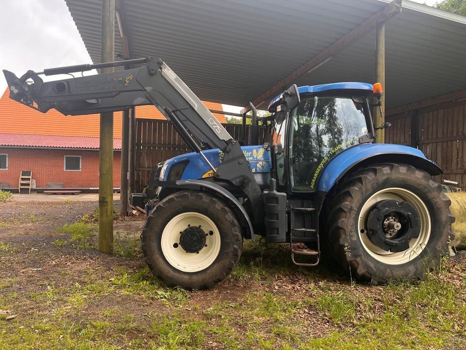 New Holland T7030  New Holland T7030 Ładowacz Quicke