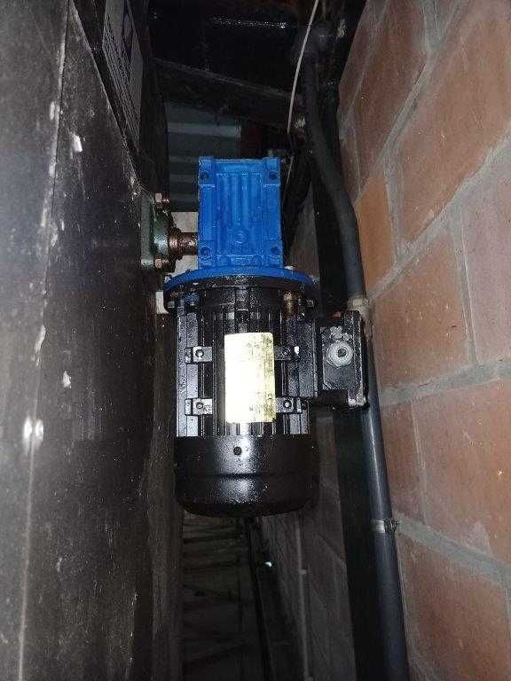 Túnel de lavagem para caixas plástico ou outras