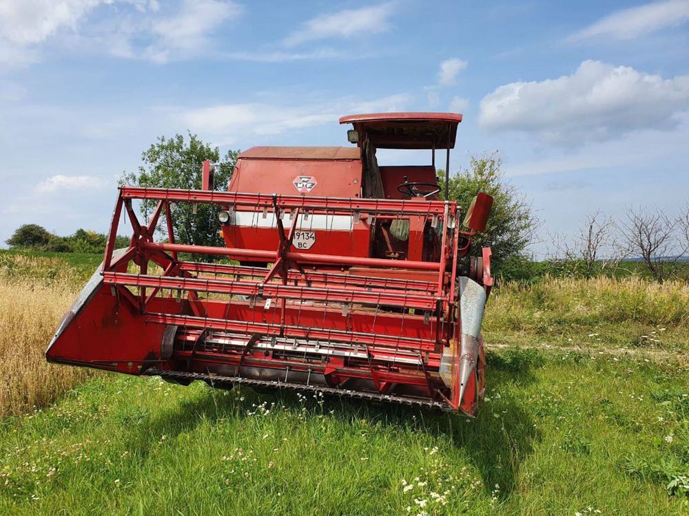 Комбайн  Massey Ferguson 187 , 1973 + січкарня на рухомих ножах