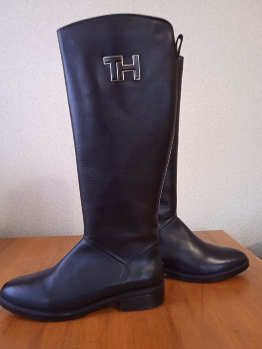 Зимние сапоги для женщины