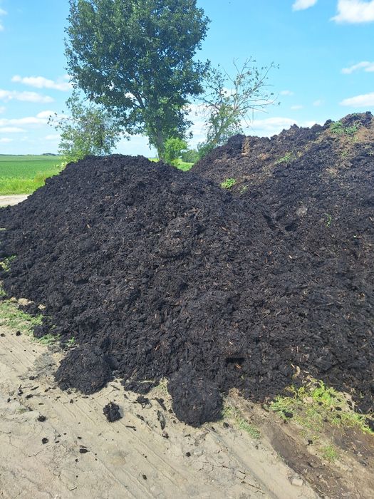 Nawóz organiczny, polepszacz glebowy, obornik, humus, kompost