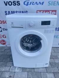 Стиральная/пральна машина Electrolux 2018-го року випуску