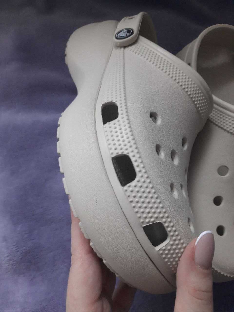 Crocs Platform Clog (W9 - 39/40)