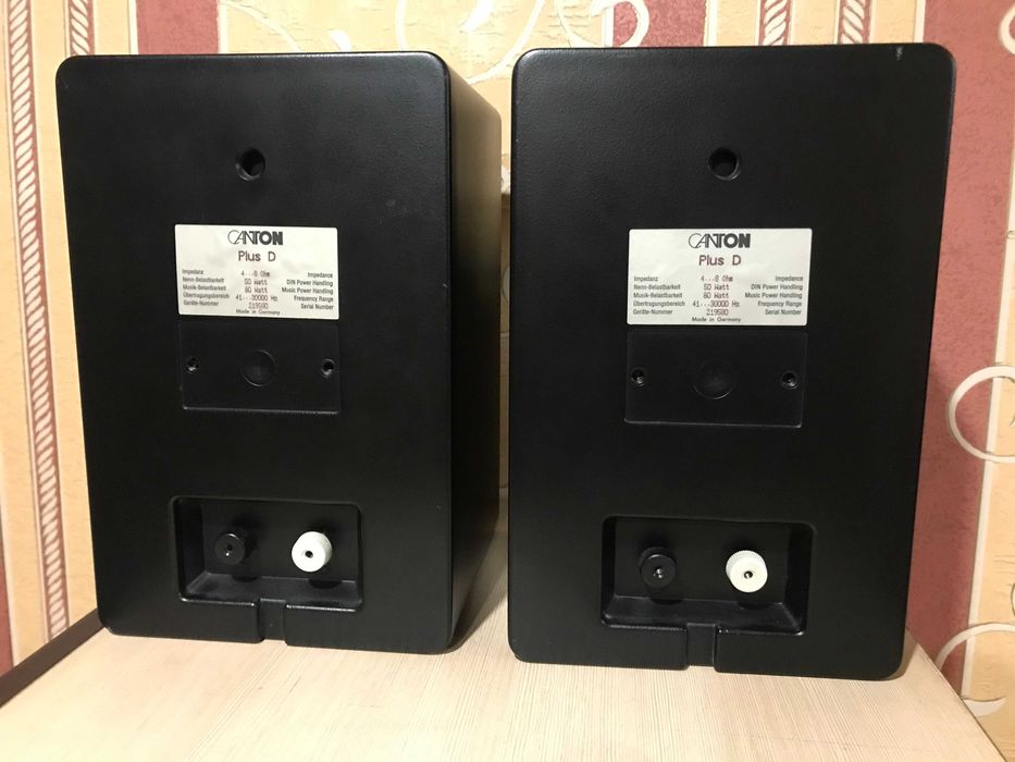 Canton plus D акустична система