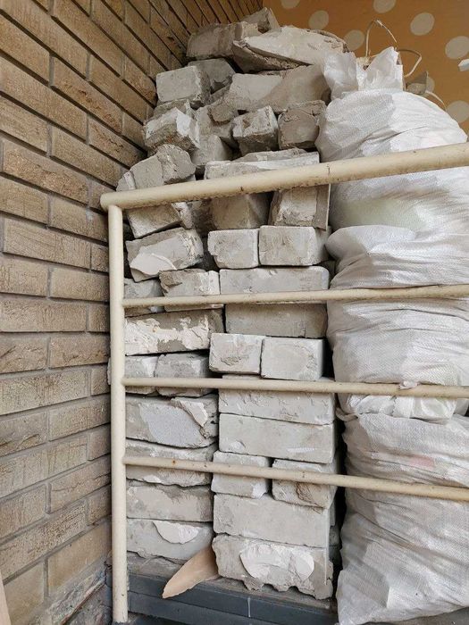 Отдам даром кирпич б/у