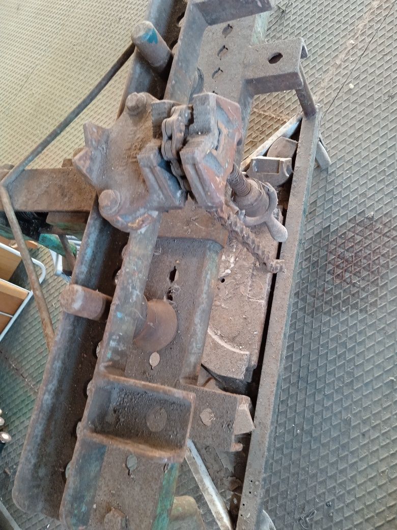 Máquina de fazer curvas manual