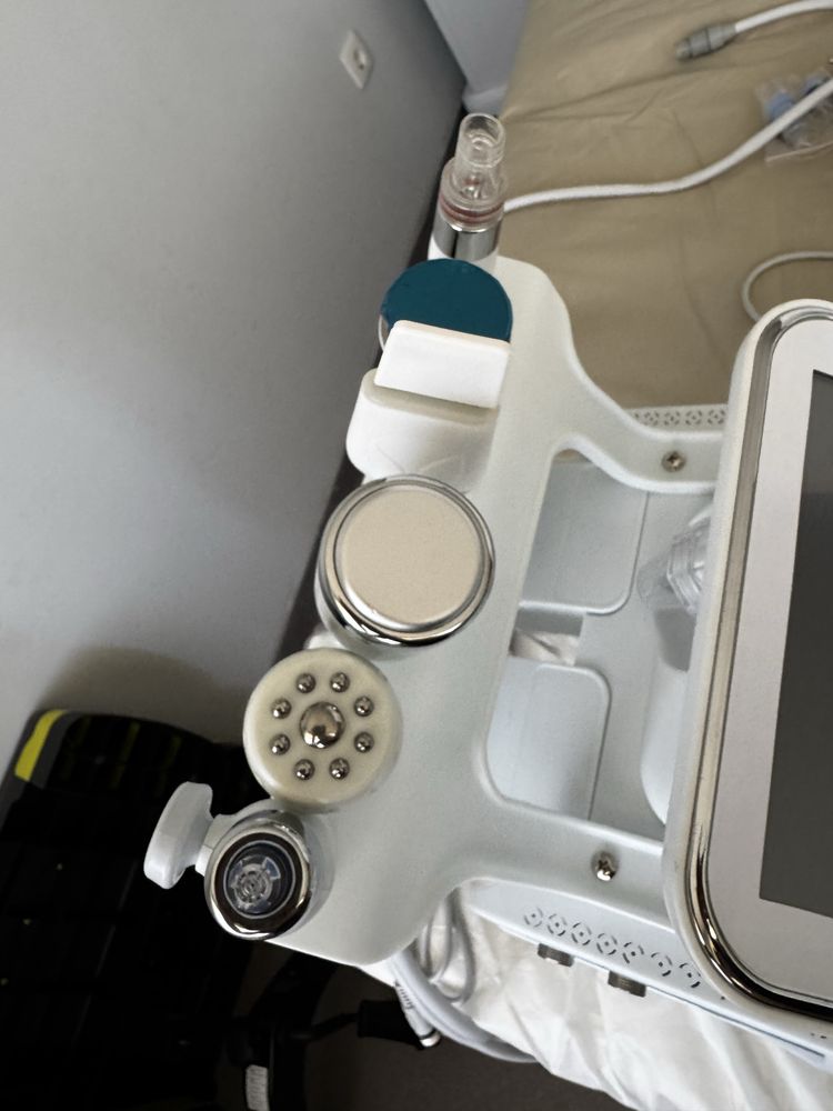 Hidrofacial 6 em 1