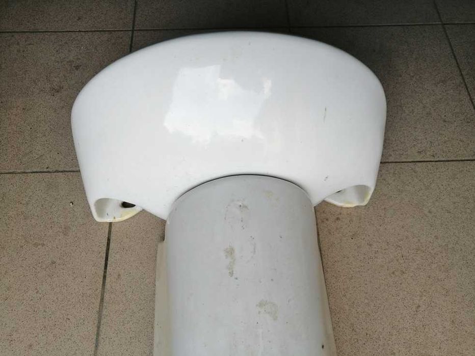 Umywalka łazienkowa porcelanowa 40x30. Możliwość dokupienia postumentu