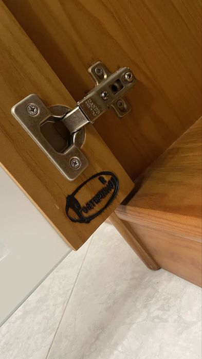 Móvel de sala + mesa incluída