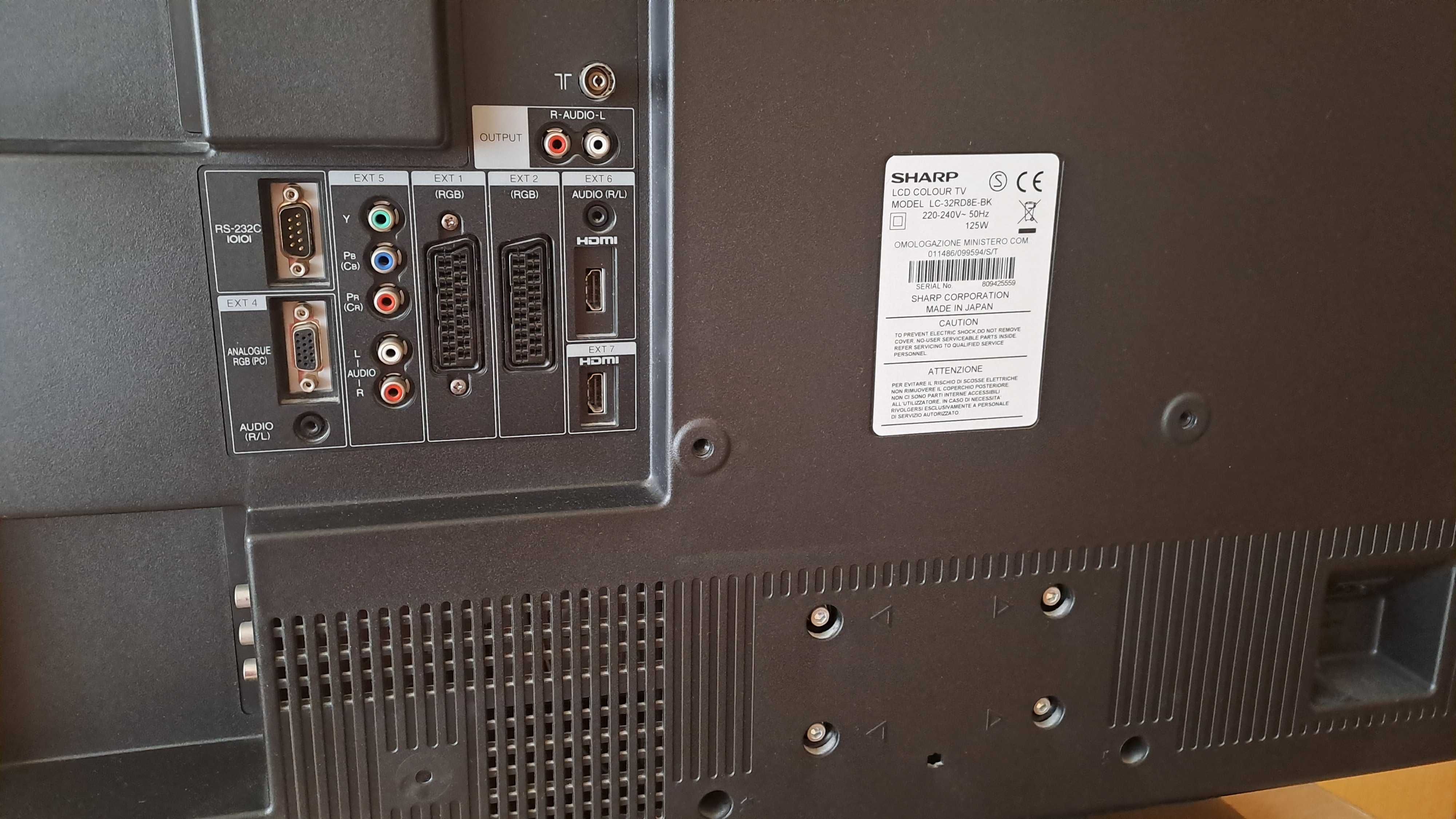 Sprzedam telewizor SHARP 32'