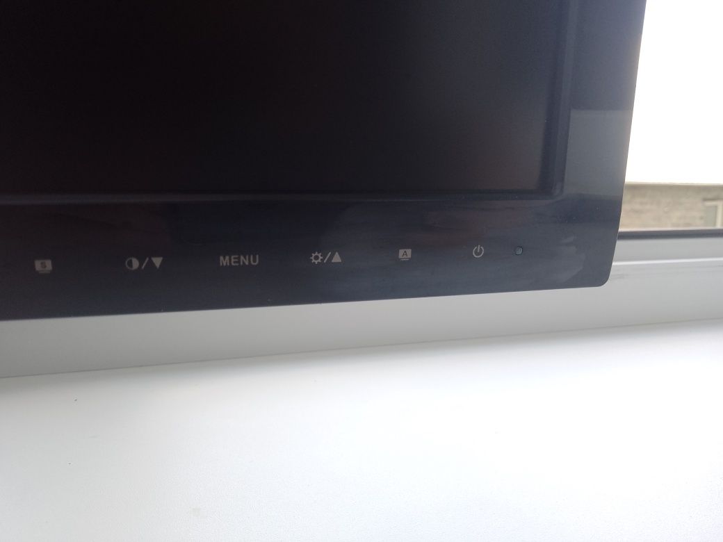 РК монітор ASUS VS238N