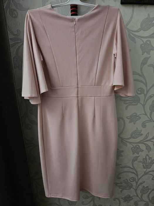 Нарядное платье 50р.