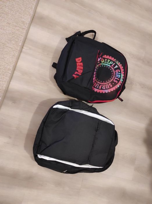 Duas Mochilas DEEPLY e outra