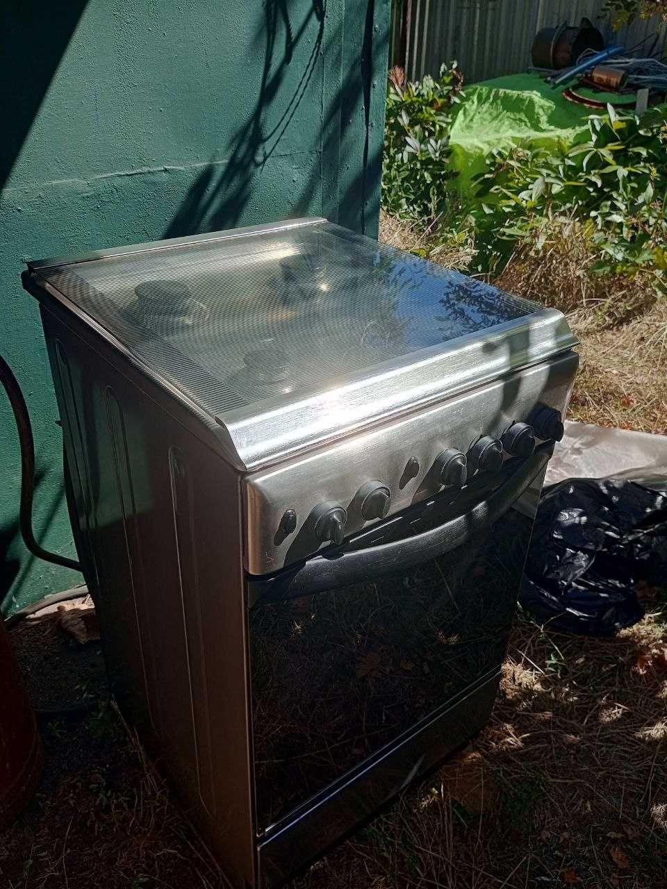 продаю газову плиту б/в