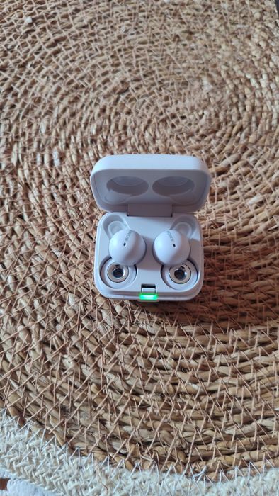 Продам навушники Sony WF-L900