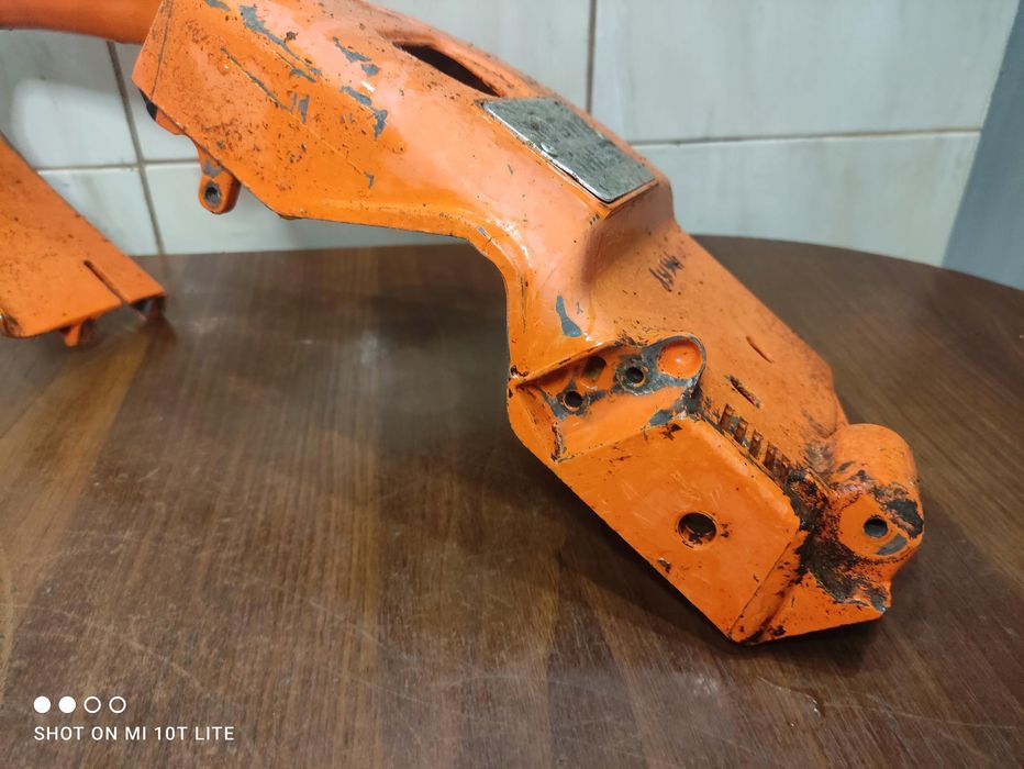 Stihl 045 Av Rączka Obudowa Uchwyt