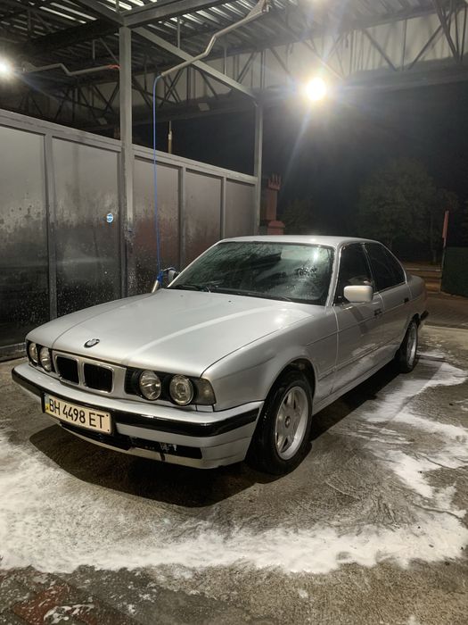 Продам БМВ Е34 520І