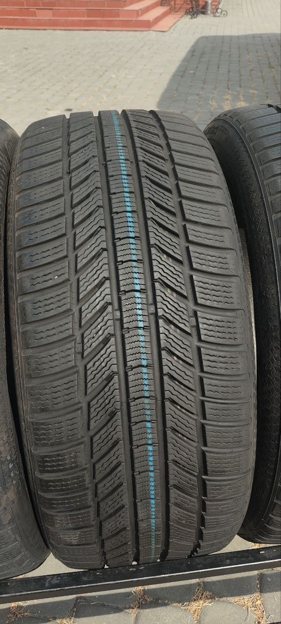 235/40/19 Continental TS 870P