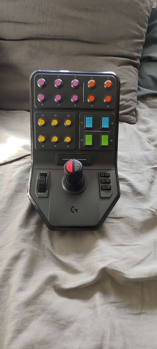 Logitech heavy egupment side panel