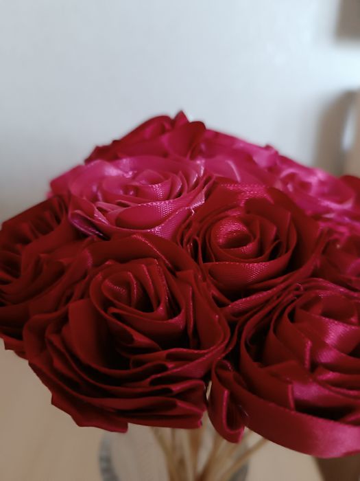 Троянди (рози) букет з атласу