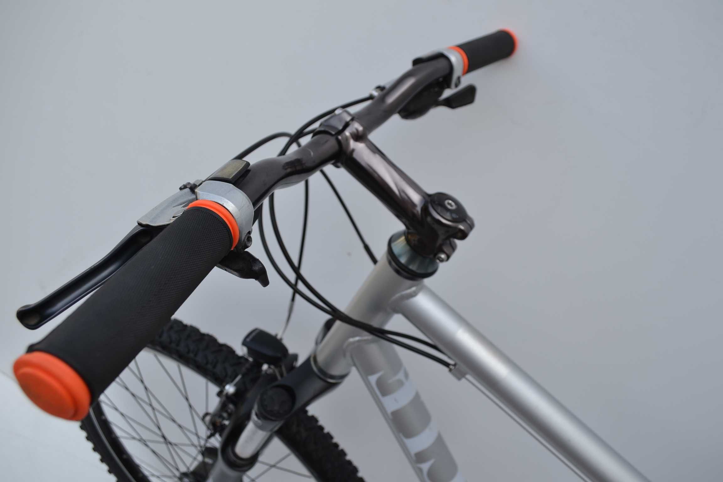 Szwajcarski rower górski MtbCycletech  koła 26 3x8 rama 17' M polecam