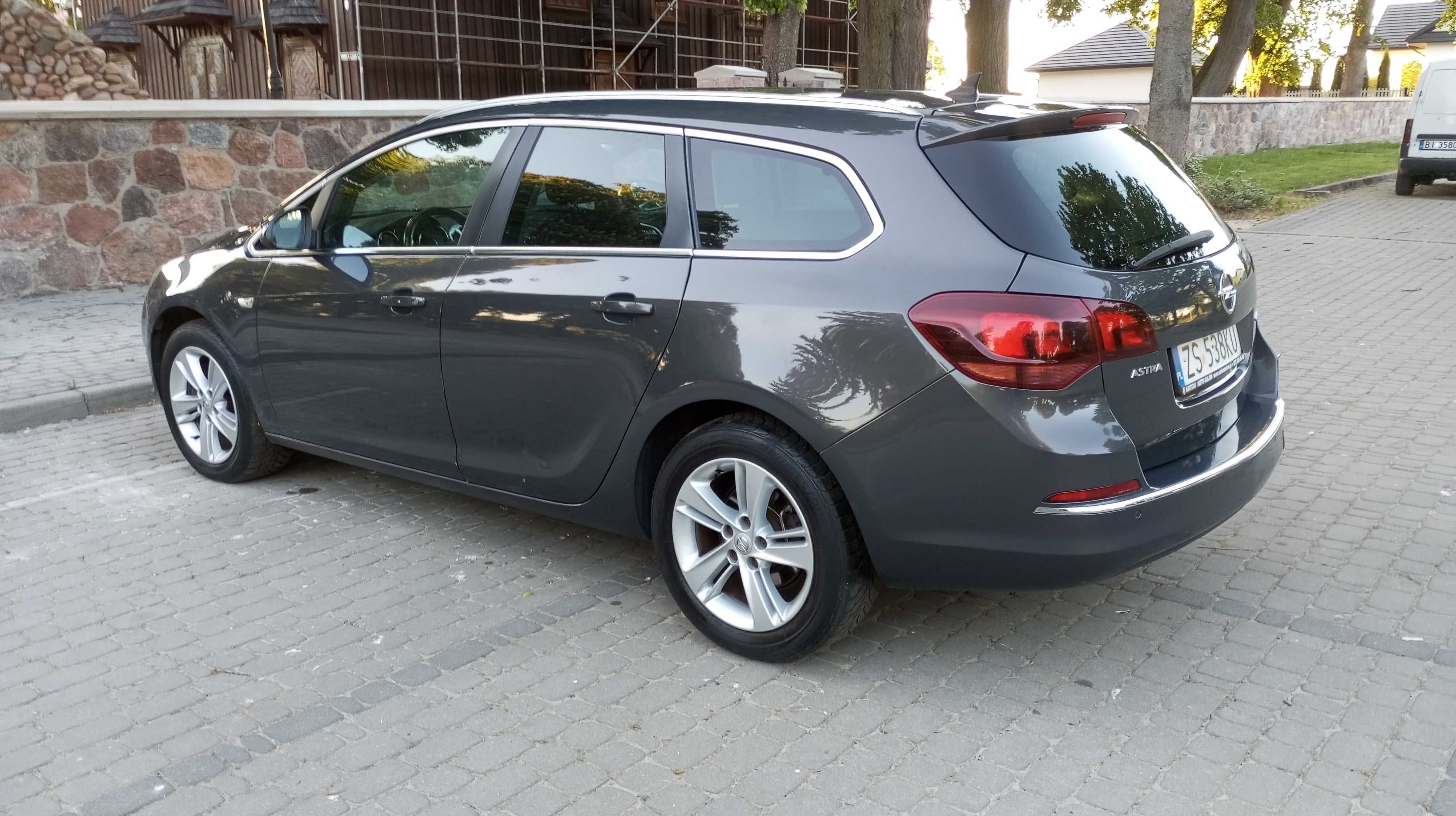 Opel Astra J 1.7 Cdti 2013 PL Lift