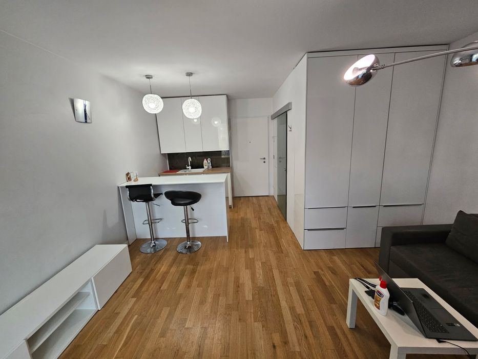 Kawalerka Chrzanów Bemowo Batalionów Chłopskich 77a ogródek parking