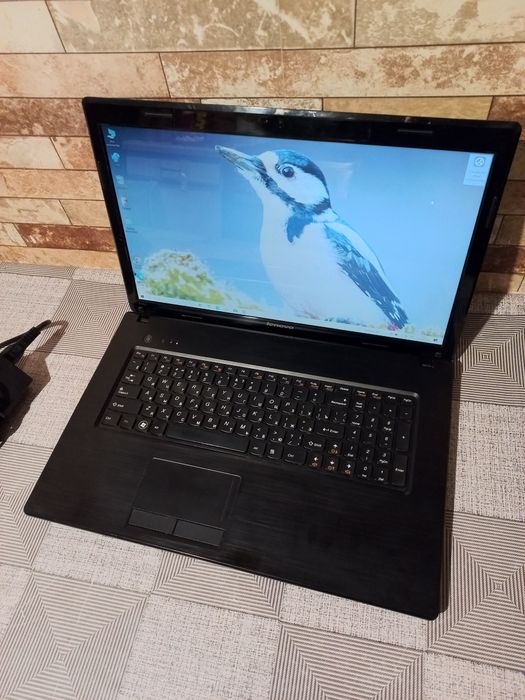 Lenovo G780 17.3 дюйма Intel i7 3630qm 8ядер ram 4гб SSD 256GB  Акб 2ч