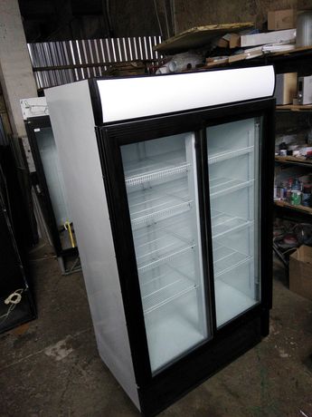 Холодильные шкафы витрины двухдверные, рабочие
