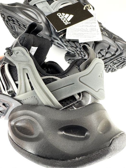 Кроссовки Adidas НОВЫЕ - 38 размер в НАЛИЧИИ