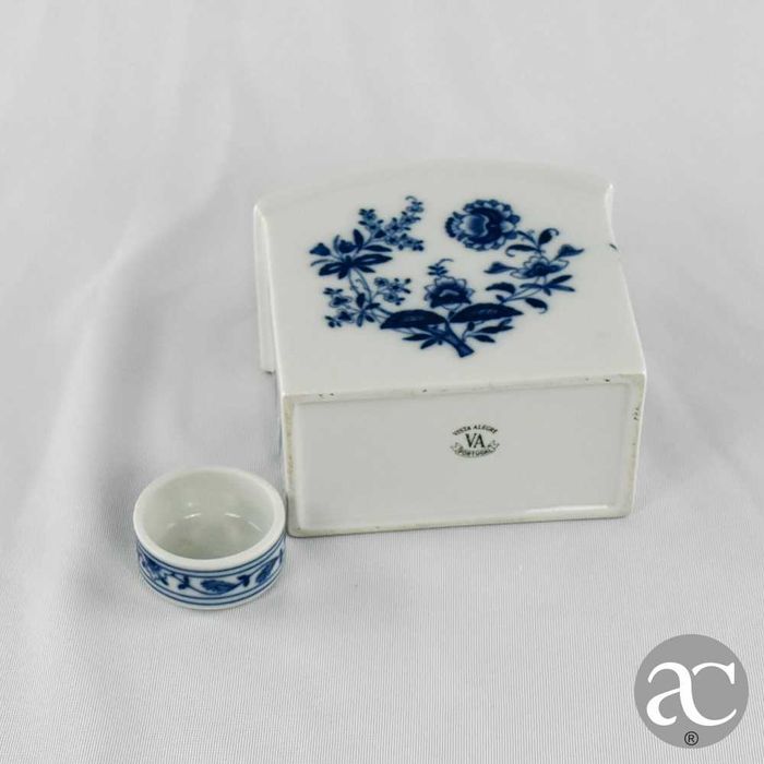 Frasco de chá “Magalhães” em porcelana Vista Alegre, decoração Margão