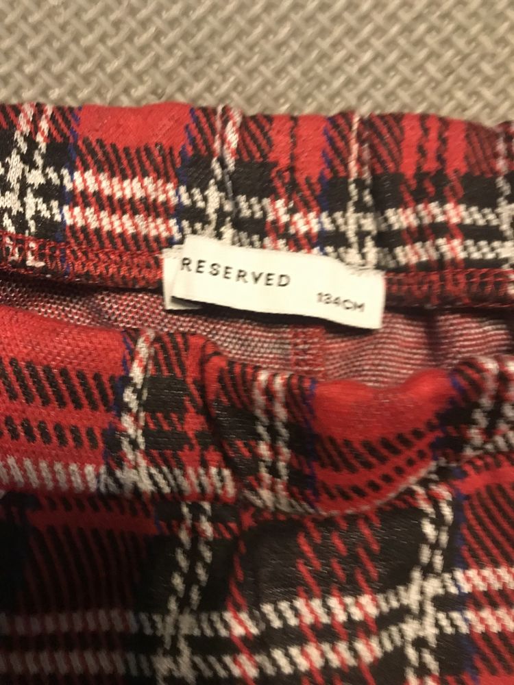 Legginsy Reserved 134