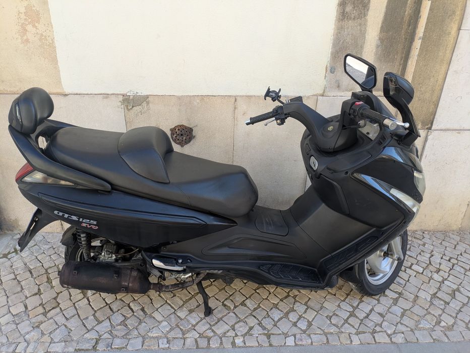 Moto sym evo 125 avariada