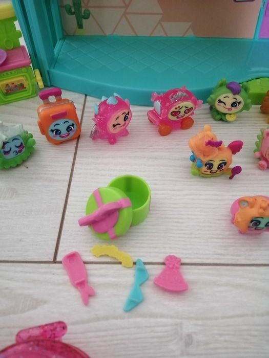 Nowy Domek Moji Pops + 13 figurek. Dom modżi pops mojipops