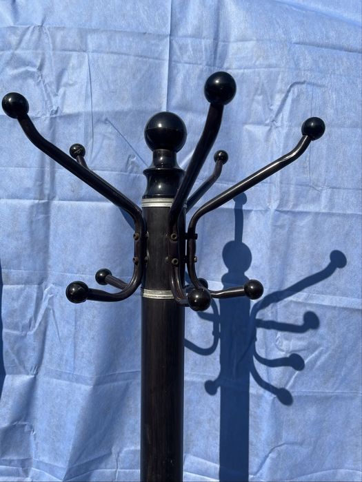 Вешалка  напольная металическая