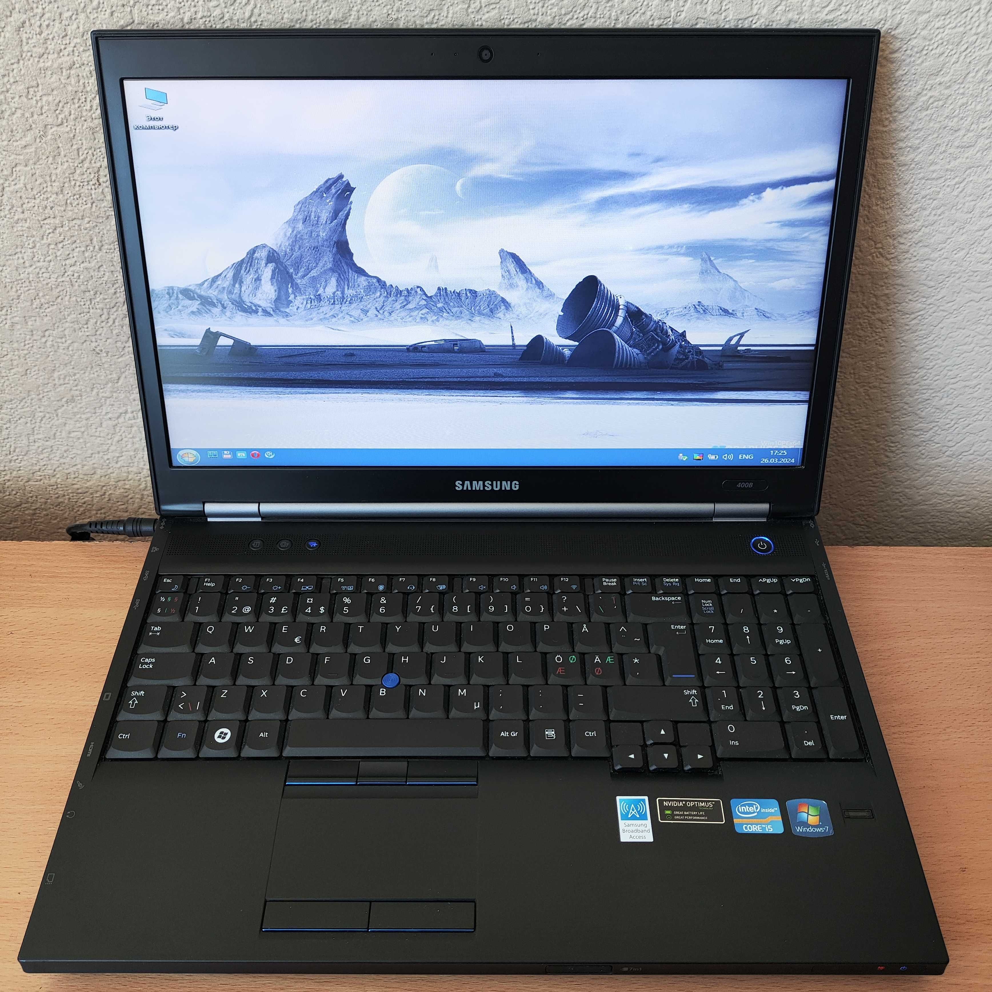 Ноутбук Samsung 400B 15.6" i5-2410M/4 DDR3/256 SSD/Quadro NVS4200M 1Gb