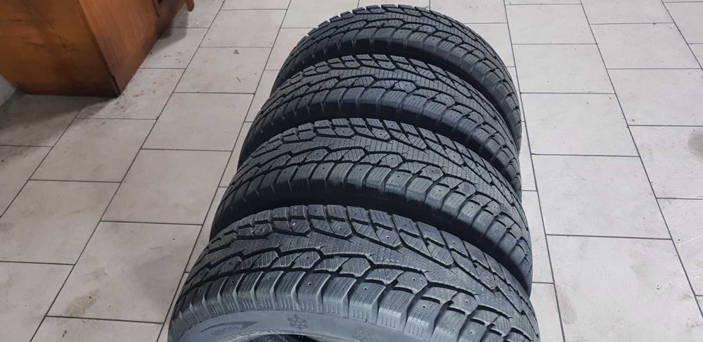 Продам зимнюю резину 185/65 R14