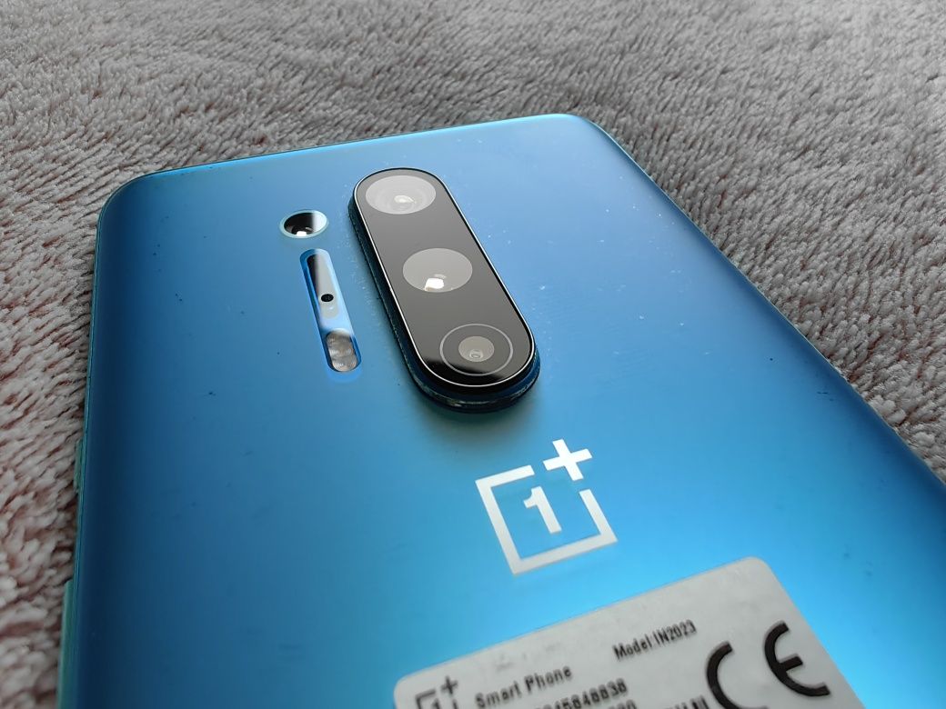 One Plus 8 Pro, 12/256, zadbany