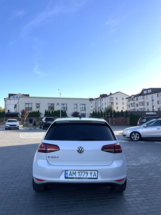 Volkswagen e-golf 2015года