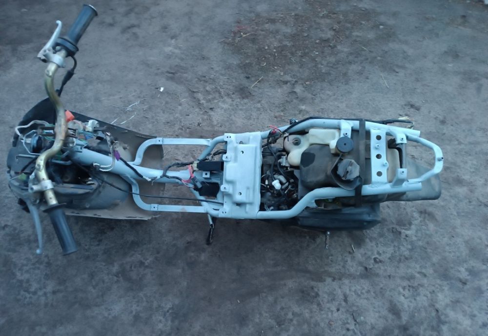 Продам реле поворотів,напруги , стартера сузукі летс 2