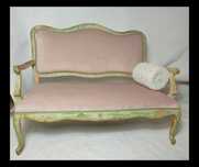 kanapa stylizowana w stylu cottagecore nowa vintage