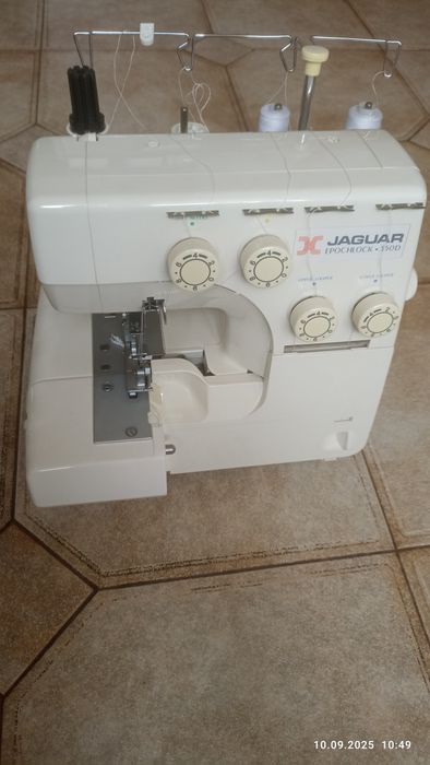 Оверлок Jaguar 550D новый