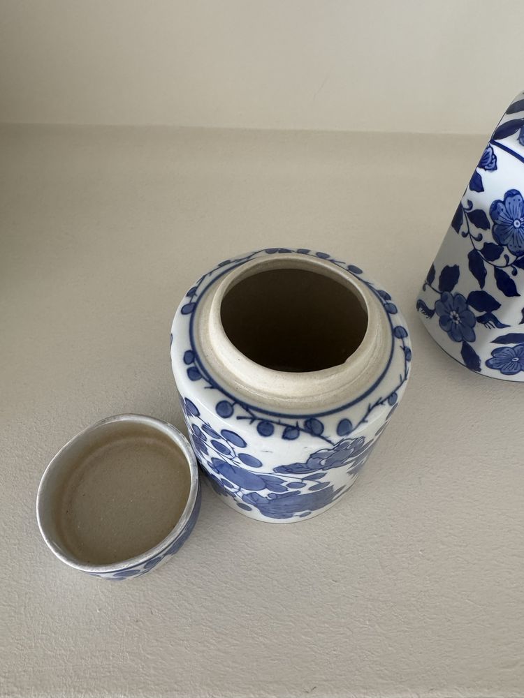 Vaso antigo em cerâmica