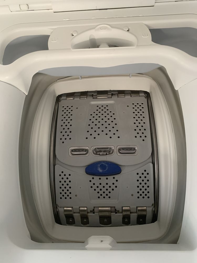 Продам пральну машину Electrolux EWT13921W, 5,5 кг. Вузька, гарантія.